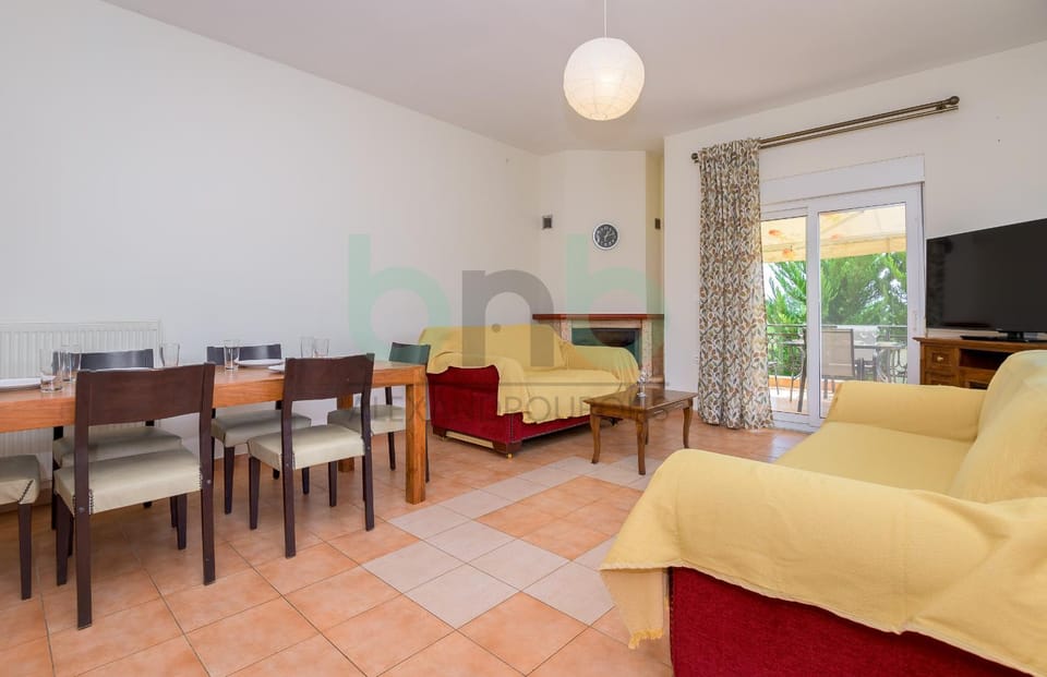 Communal lounge/ TV room, TV and multimedia