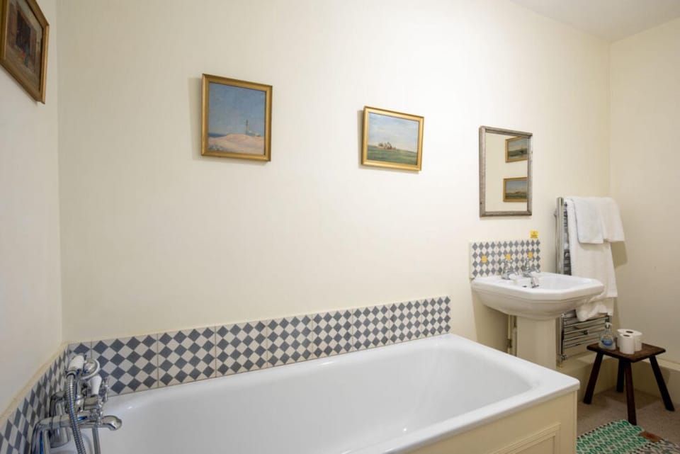 Bathroom, Bath