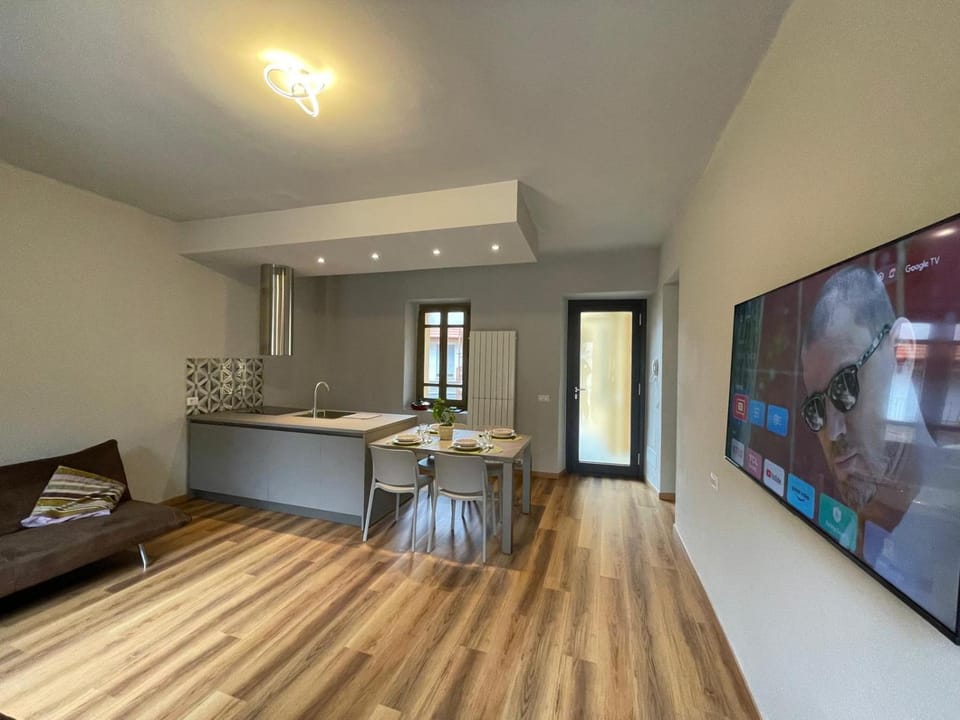 TV and multimedia, Kitchen or kitchenette