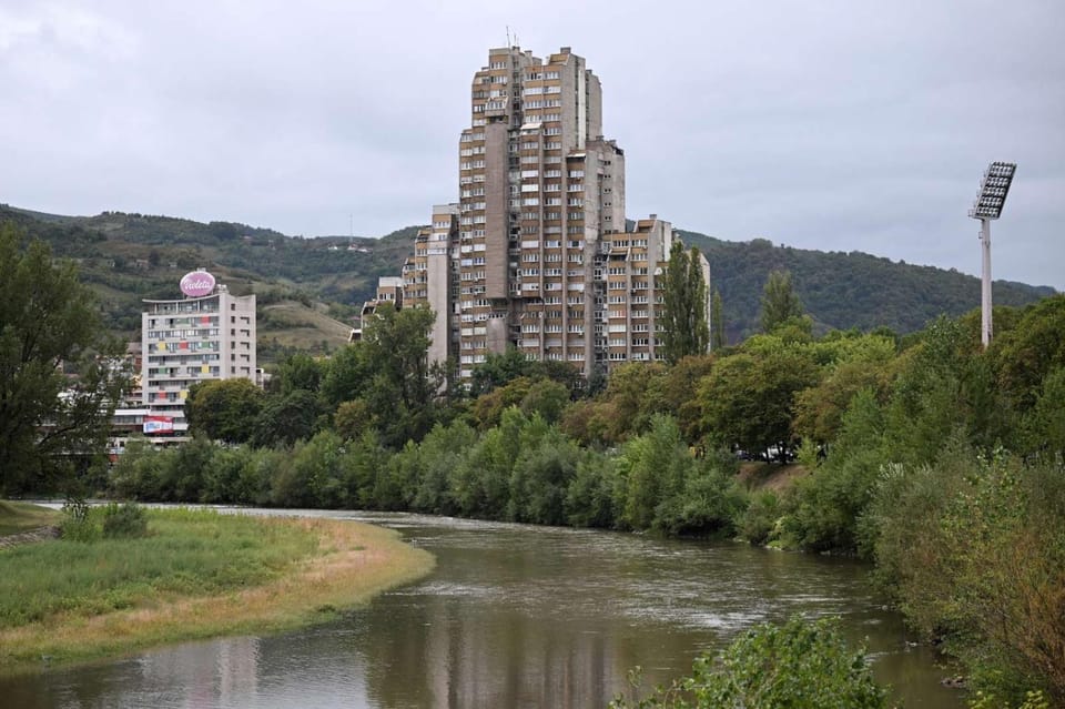 Property building, Nearby landmark, Mountain view