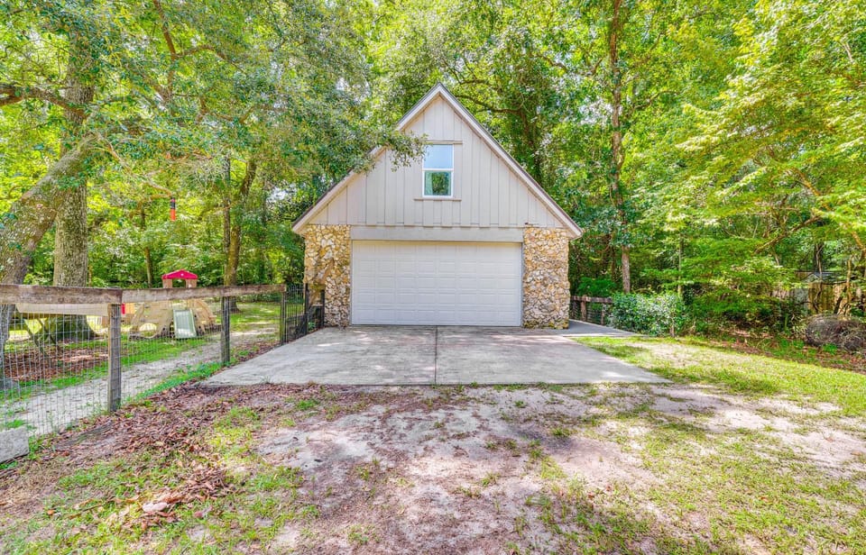 3 Mi to Silver Springs State Park: Cozy Getaway! House in Florida