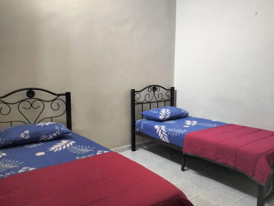 Harraz Homestay Gebeng OnlyMuslim House in Terengganu, Malaysia