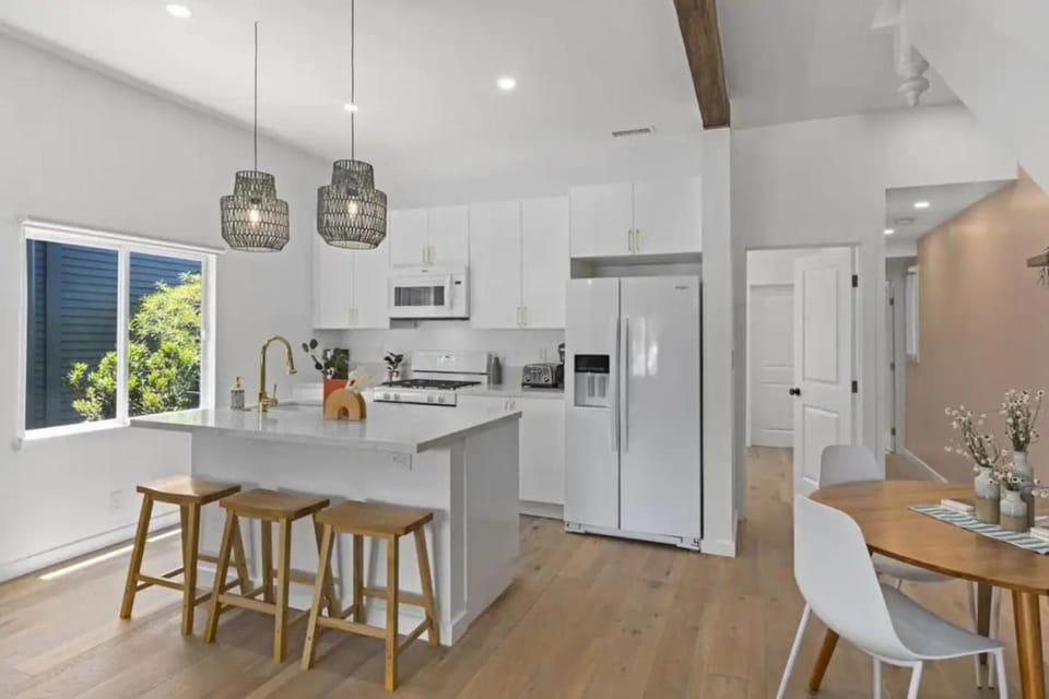 4BD Home in the Heart of Little Italy House in San Diego