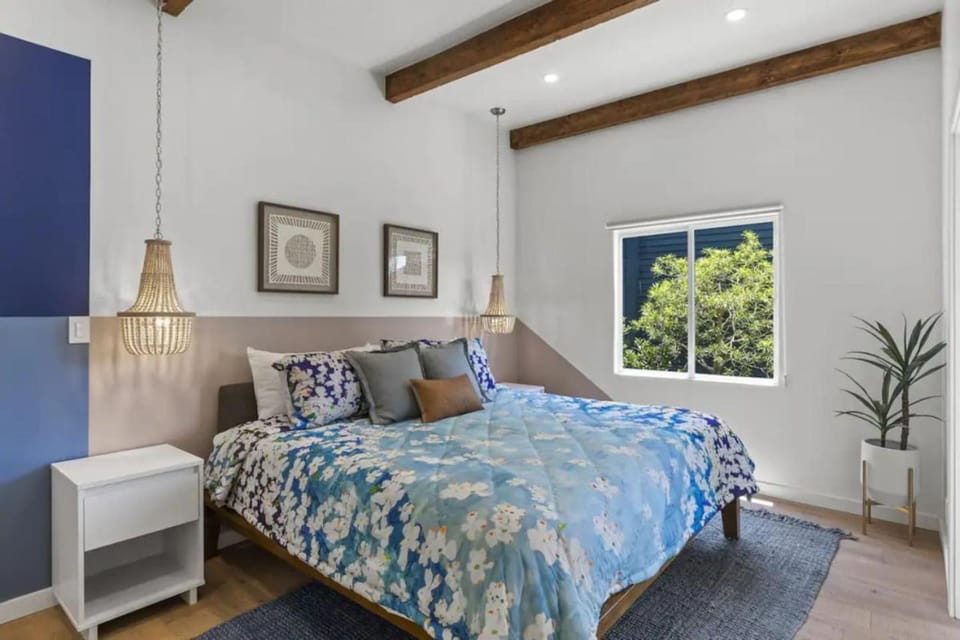 4BD Home in the Heart of Little Italy House in San Diego
