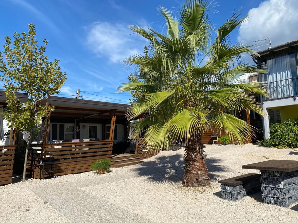 Chalet-Mobilehome mit Pool Campground/ 
RV Resort in Šibenik-Knin County, Croatia
