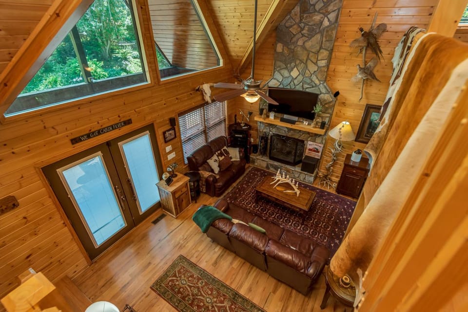 Mtn-View Deck: Cabin Near New River State Park! Cabin in North Carolina