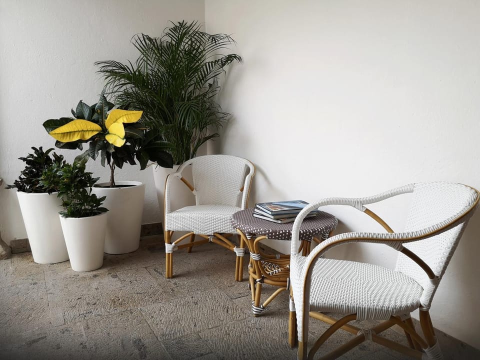 Seating area