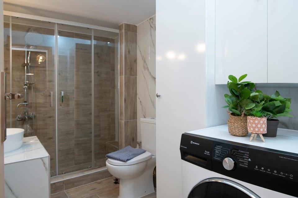 Shower, Bathroom