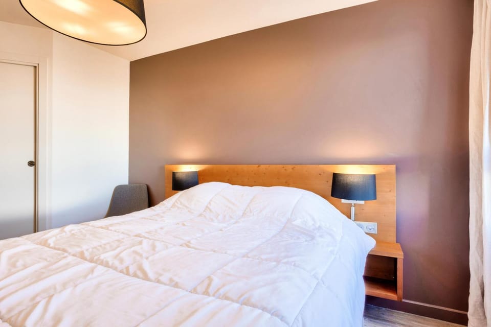 Bed, Bedroom, furniture