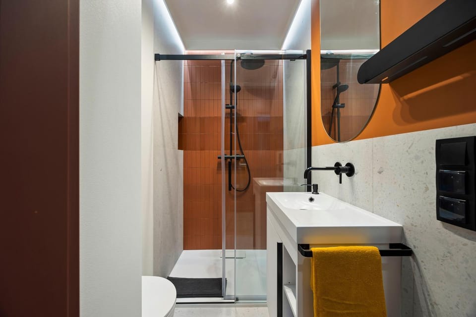 Shower, Toilet, Bathroom