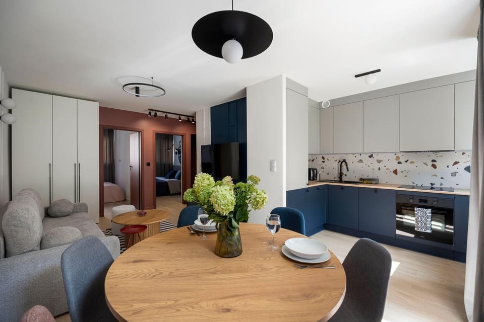 Kitchen or kitchenette, oven, stove