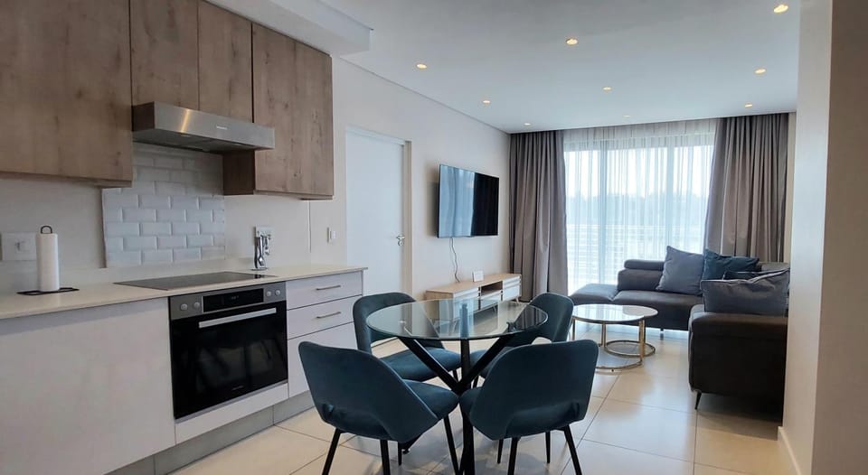 TV and multimedia, Seating area, Dining area