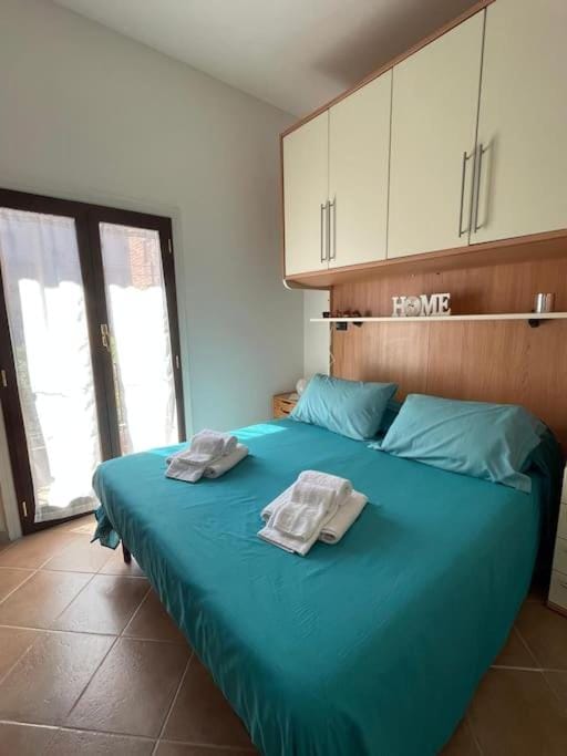Bed, Bedroom, Inner courtyard view, wardrobe, air conditioner