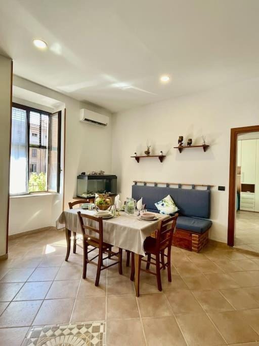 Living room, Dining area, air conditioner