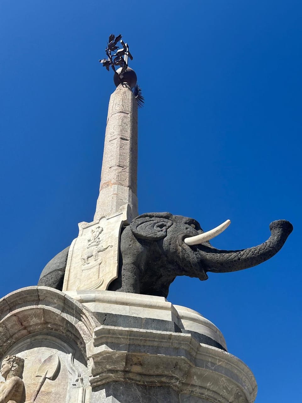 Nearby landmark, Day, Landmark view