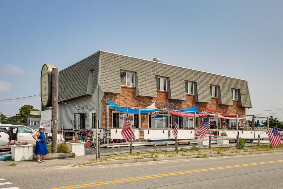 Family Beach Days Dog-Friendly Cape Cod Condo Apartment in Dennis Port