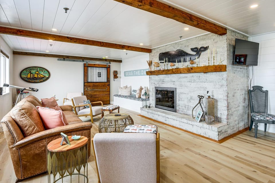 Family Beach Days Dog-Friendly Cape Cod Condo Apartment in Dennis Port
