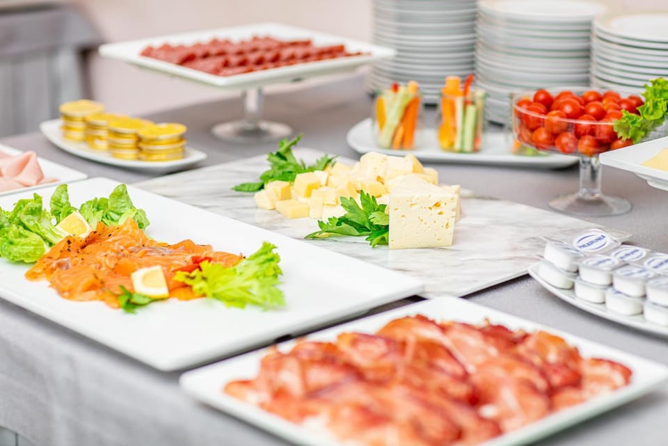Breakfast, Continental breakfast, Buffet breakfast