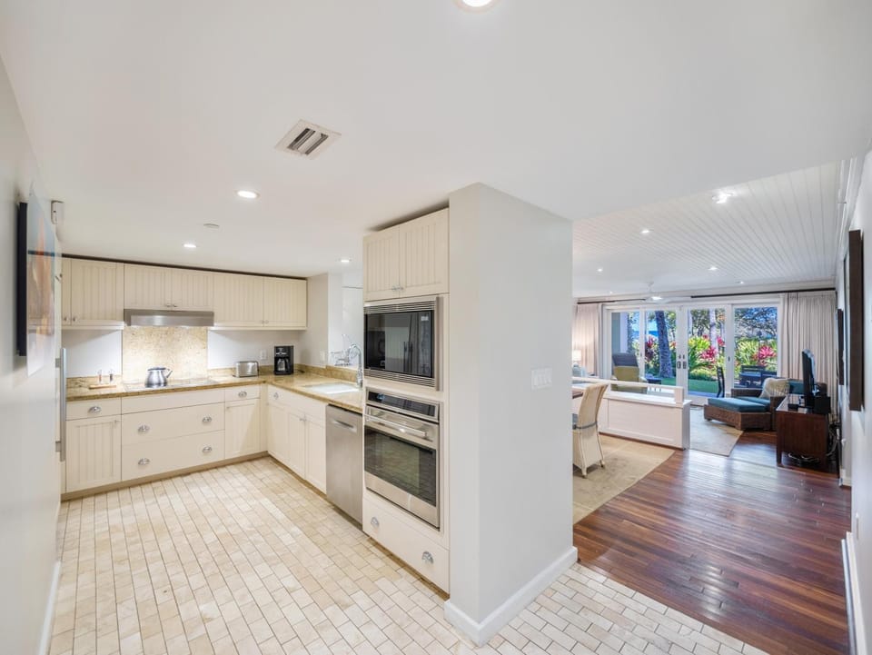 4-Bed Combination Villa 105-106 at Turtle Bay Villa in Kawela Bay