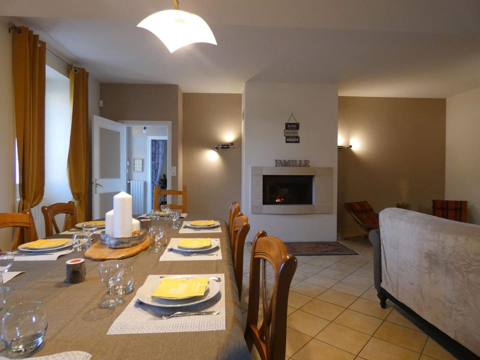 Gîte familial à Vald'Yerre : détente, jeux et charme rural pour 8 personnes - FR-1-581-120 House in Centre-Val de Loire