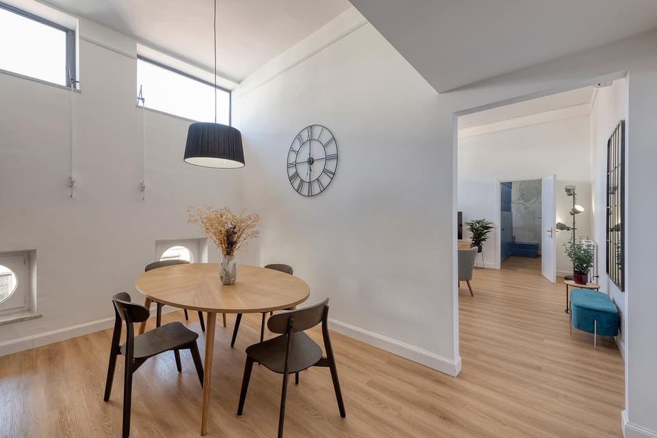 Living room, Seating area, Dining area