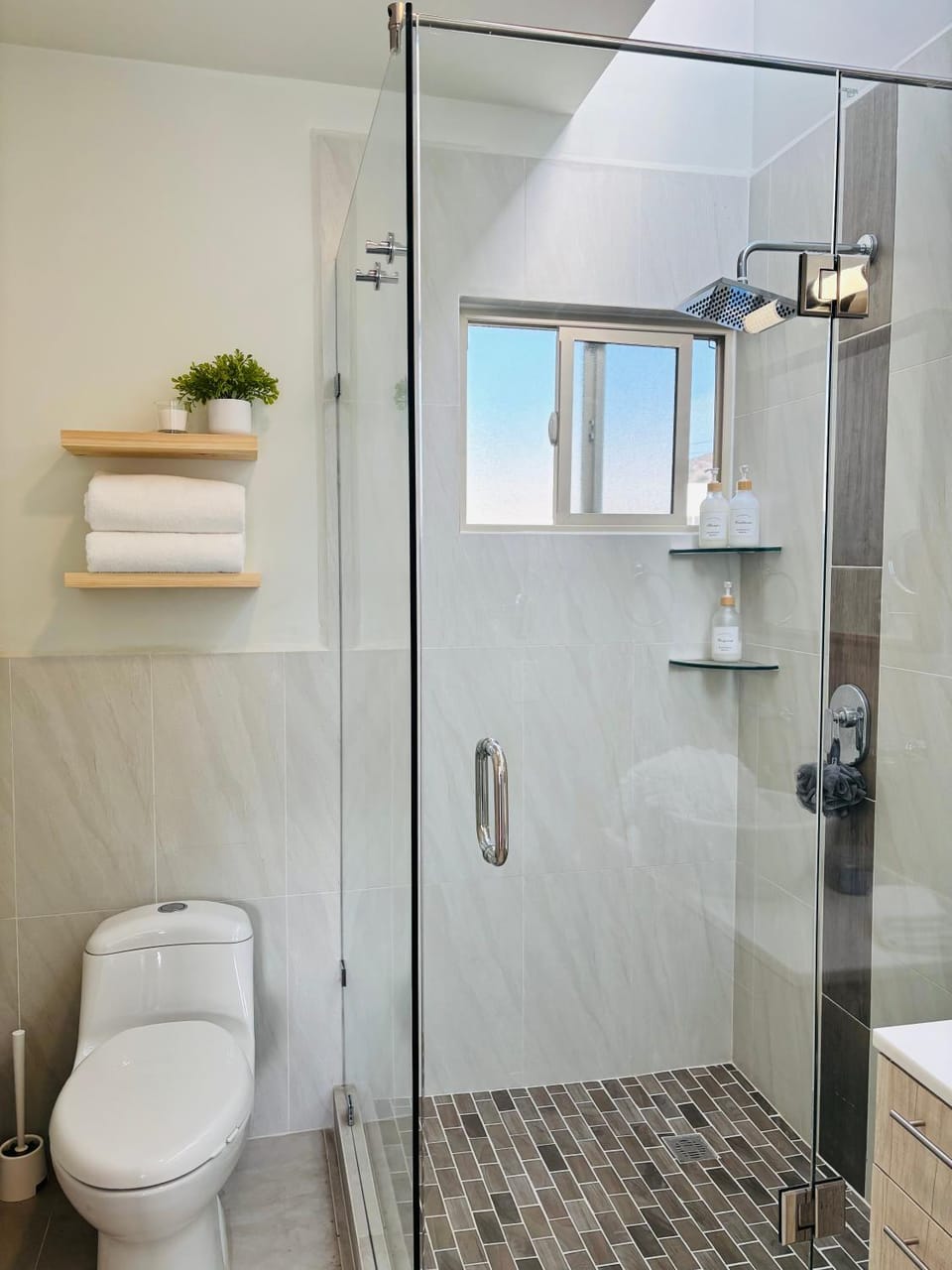 Shower, Toilet, Bathroom