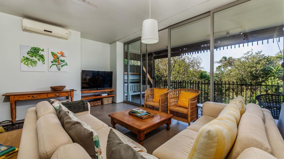 Day, TV and multimedia, View (from property/room), Balcony/Terrace, Living room, Seating area, air conditioner