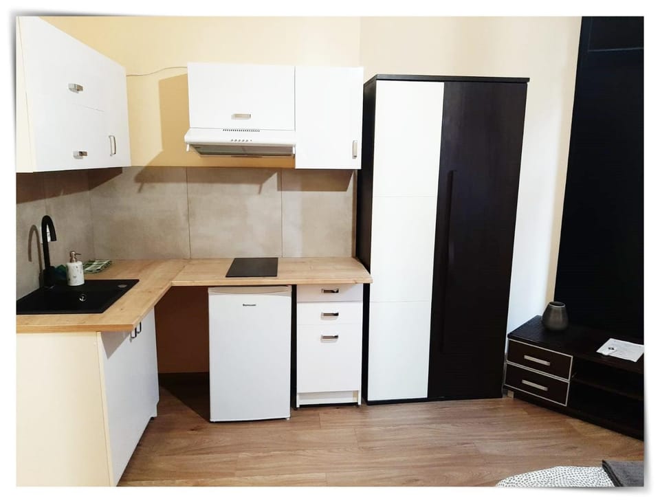 Kitchen or kitchenette, stove
