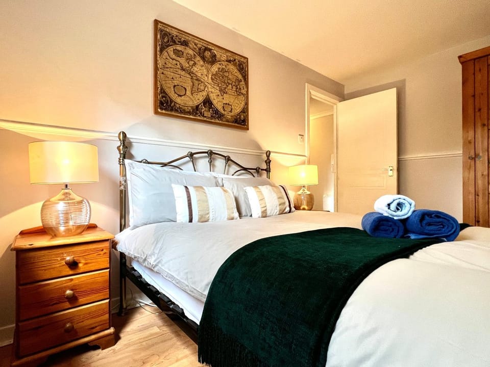 Bed, Photo of the whole room, Bedroom, towels, wardrobe