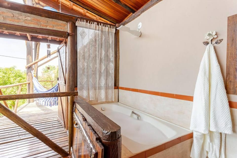Casa de Hospedes Chalé Rustico com Banheira e Piscina Privativa a 1h de SP Espaço Totalmente Privativo House in Atibaia