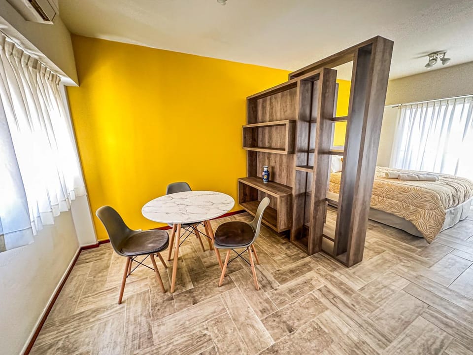RentUp - Acogedor monoambiente en Microcentro a pasos de Plaza San Martin Apartment in Buenos Aires
