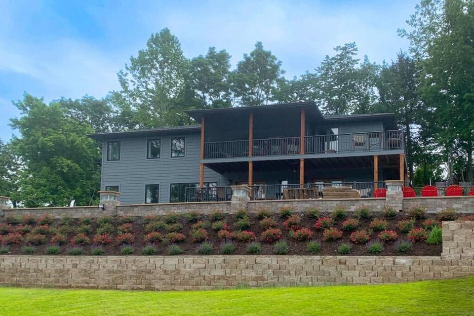 Property building, Spring