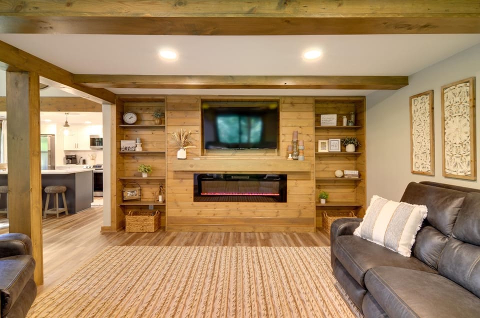 Modern Burkesville Home: 2 Mi to Dale Hollow Lake! House in Tennessee
