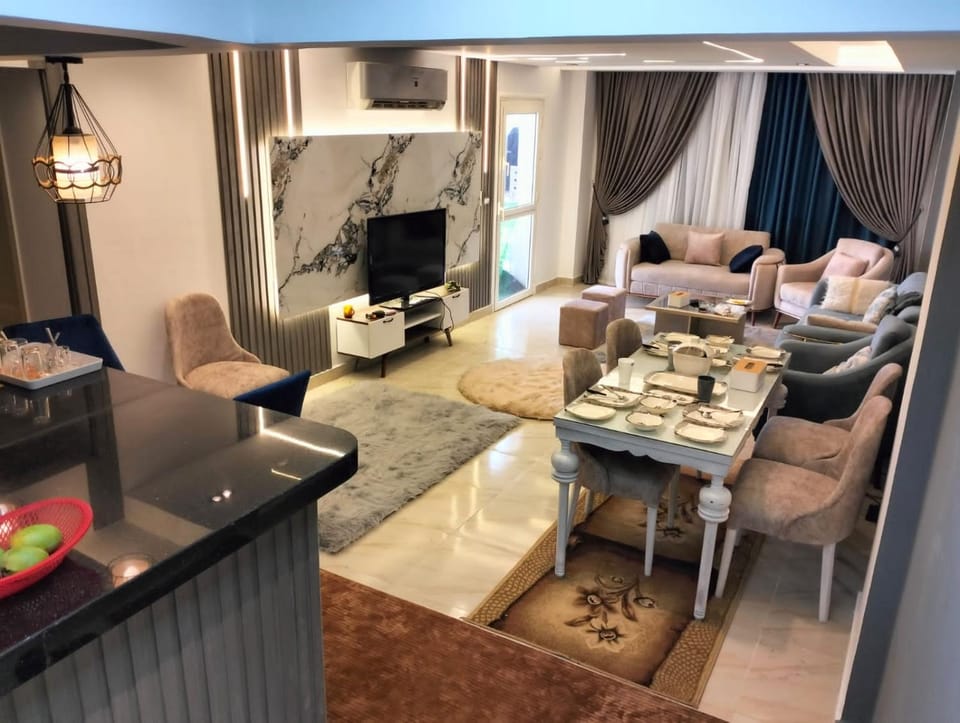 When luxury meets simplicity Apartment in Cairo Governorate
