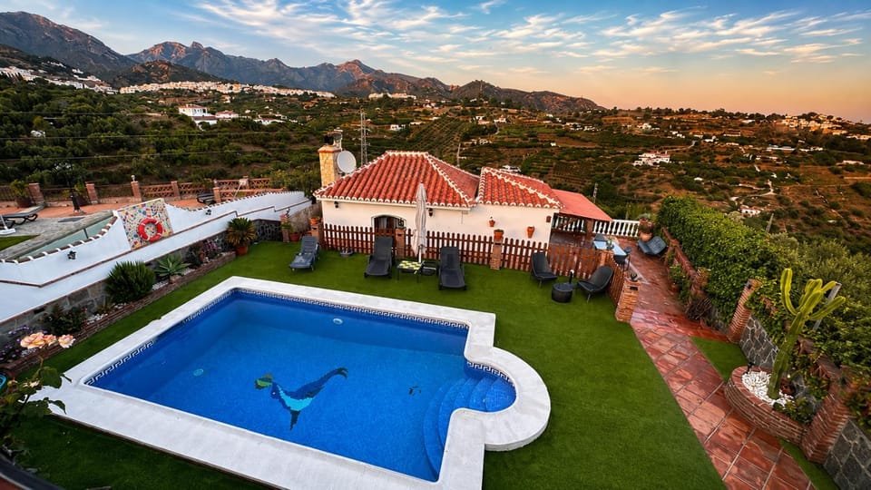 Frigiliana Casa Paloma House in Frigiliana