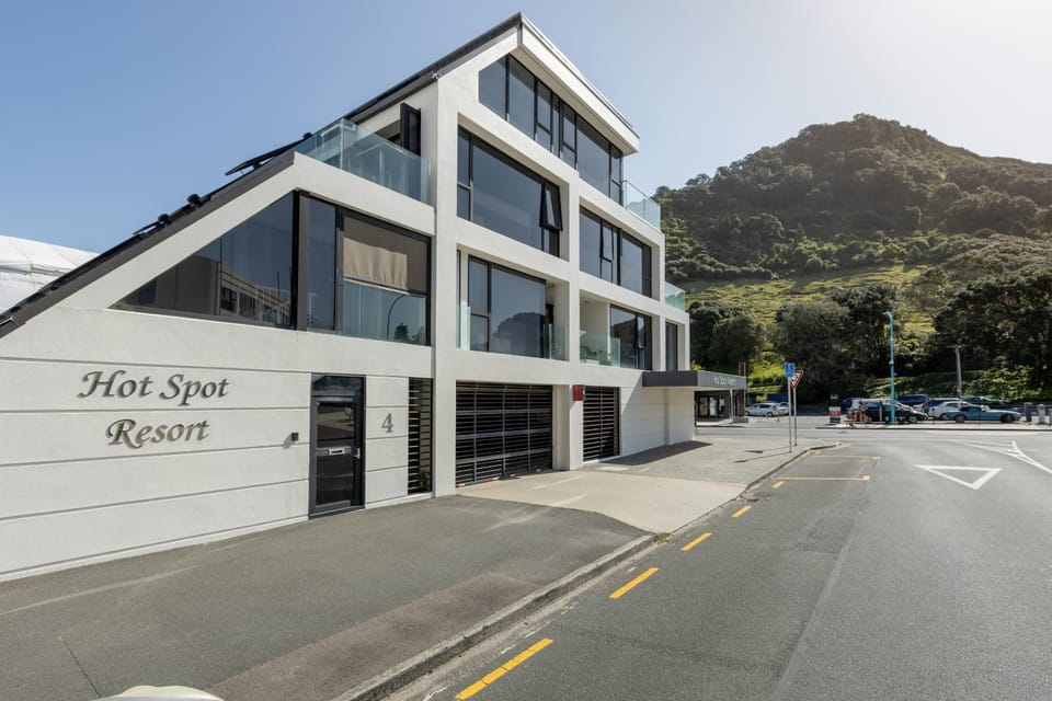 Property building, Neighbourhood, Street view