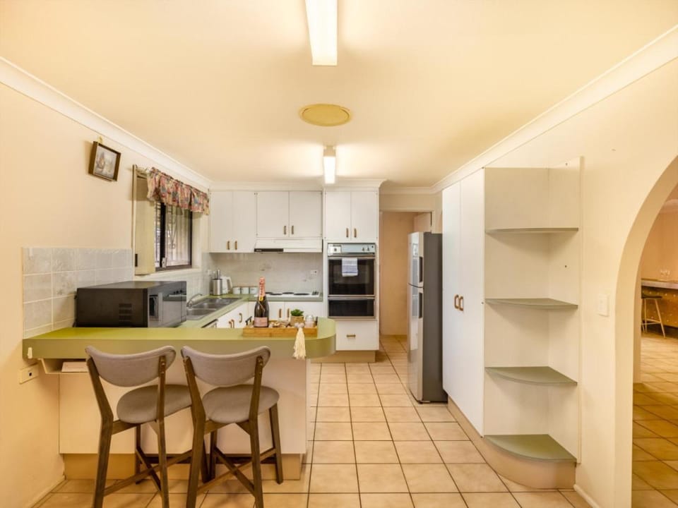 Steps from Mall Super Convenient 3BR Cozy House House in Brisbane
