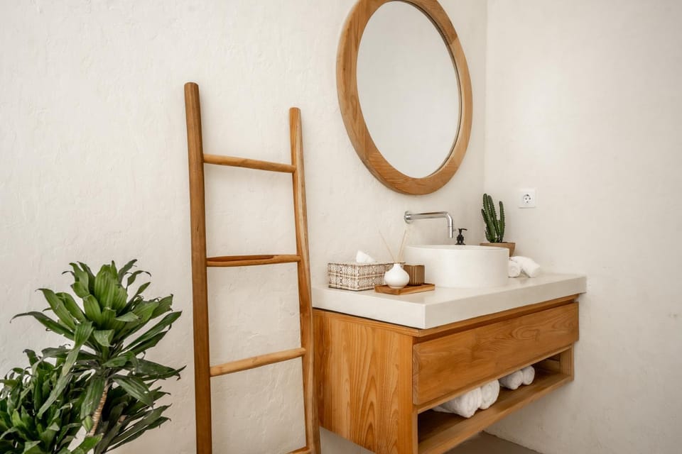 Bathroom, towels