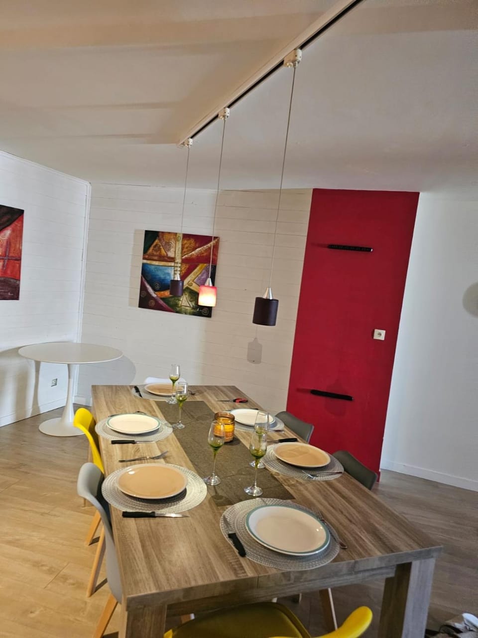 Living room, Seating area, Dining area