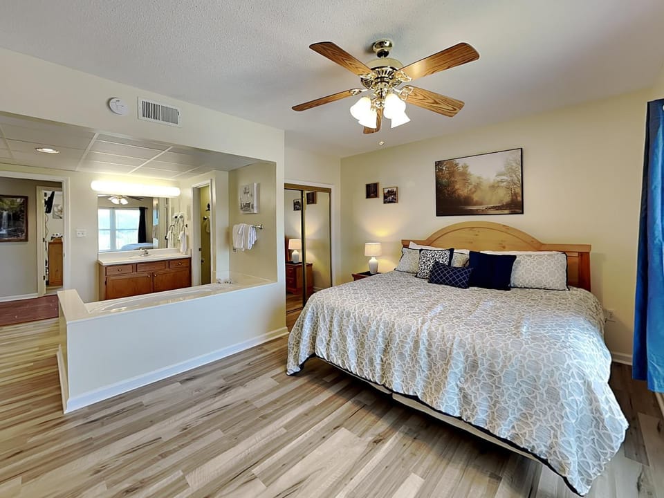 Bed, Bathroom, Bedroom, air conditioner