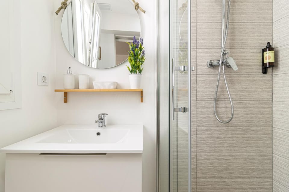 Shower, Bathroom