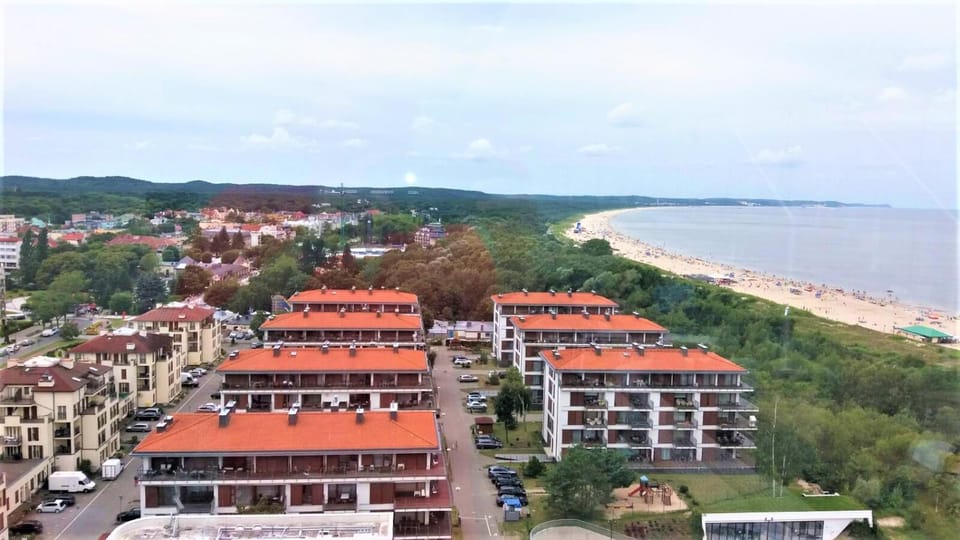 Neighbourhood, Beach, Location