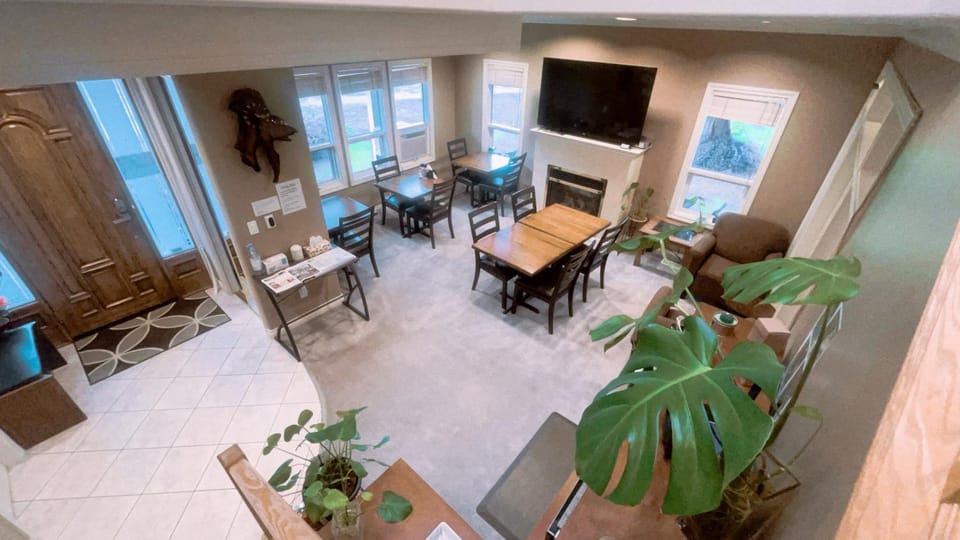 Communal lounge/ TV room, Dining area