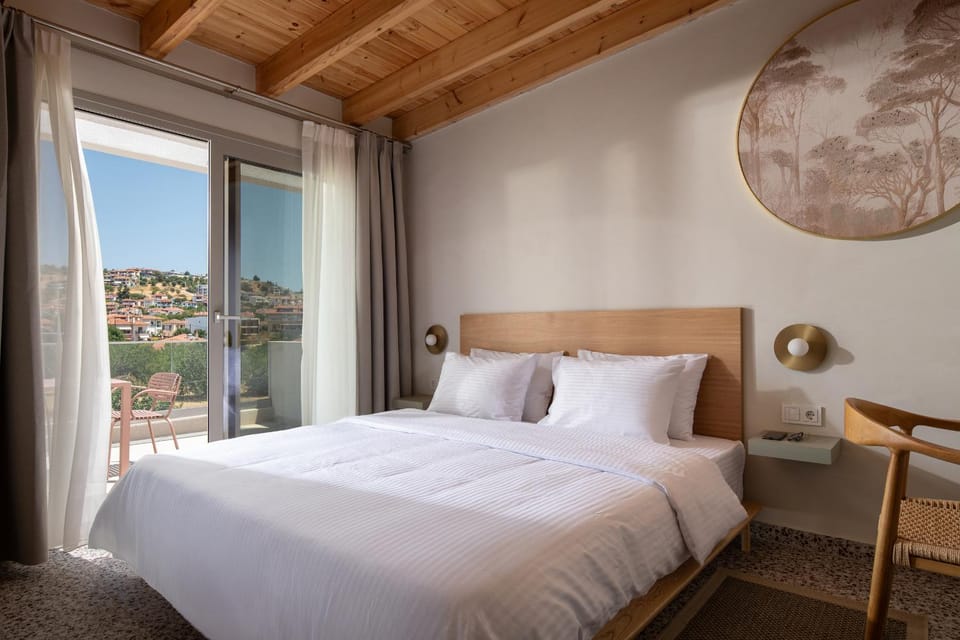 FOS Luxury Suites Apartment in Nikiti