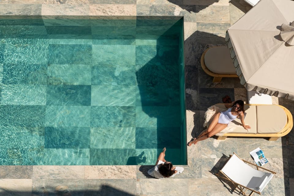 FOS Luxury Suites Apartment in Nikiti