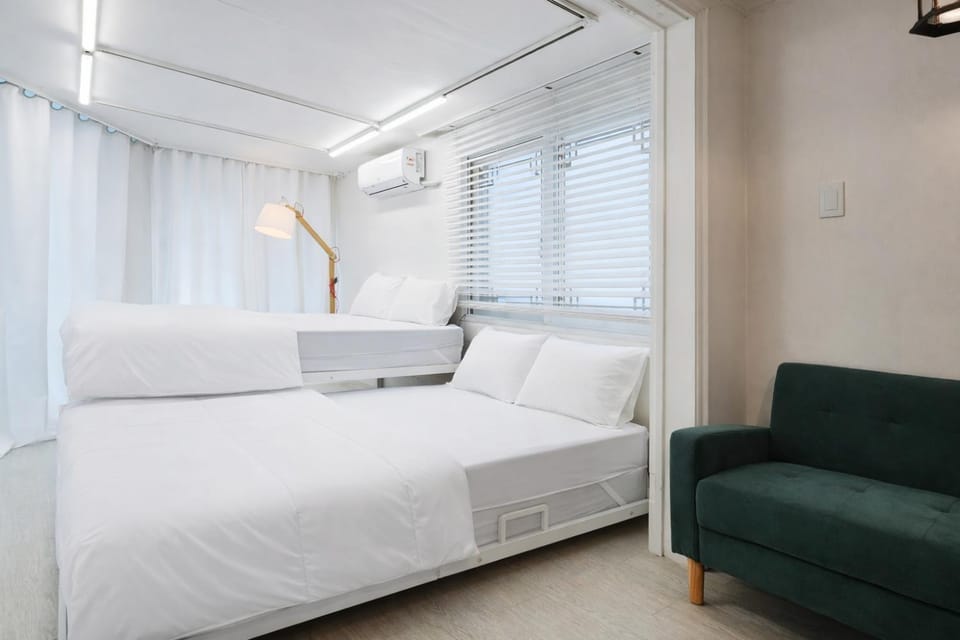 스튜디오 하우스, Hongdae Yeontral park Apartment in Seoul