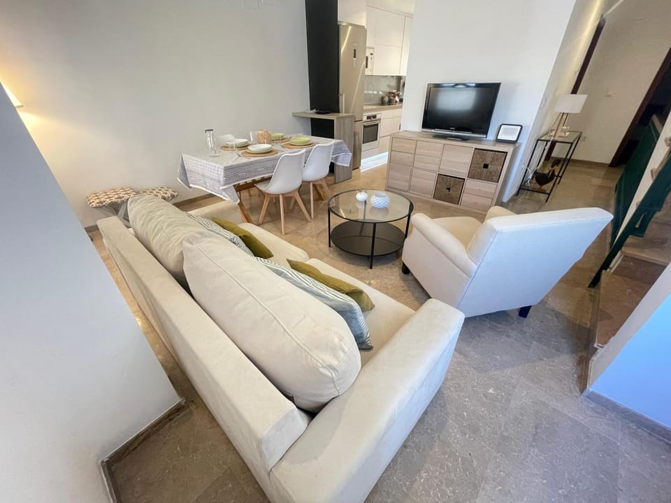TV and multimedia, Living room, heating, air conditioner