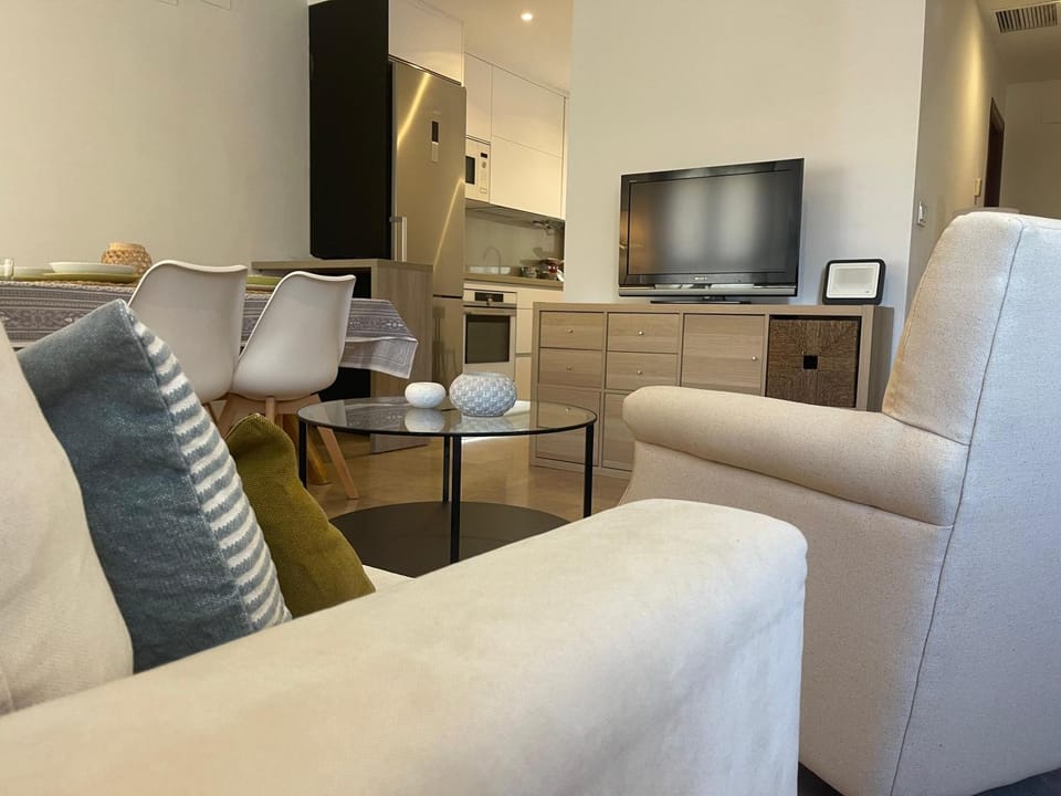 TV and multimedia, Living room, Dining area, heating, air conditioner