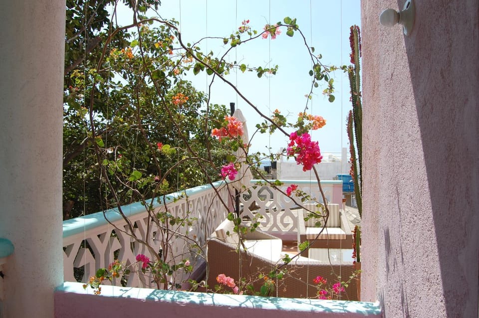 Balcony/Terrace, Decorative detail