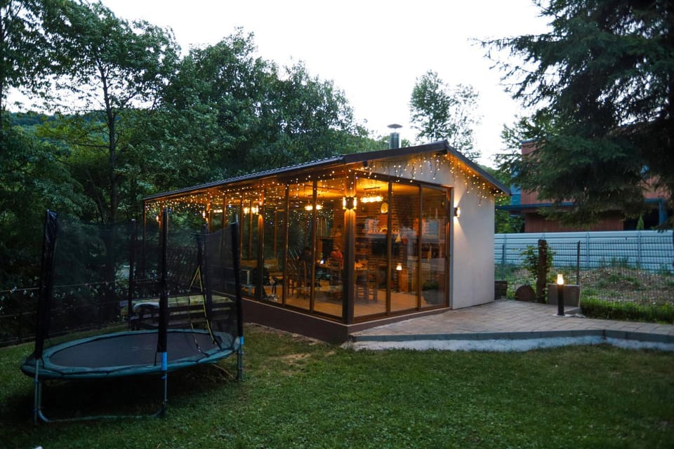 Property building, BBQ facilities, Garden, Dining area, Evening entertainment